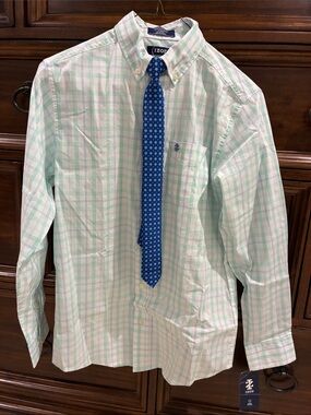 Izod Plaid Button-Down Shirt w/clip on tie